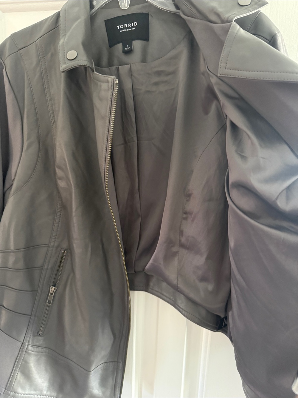 torrid Charcoal Gray Faux Leather Moto Jacket with Knit Sleeves 2X - Picture 8 of 9